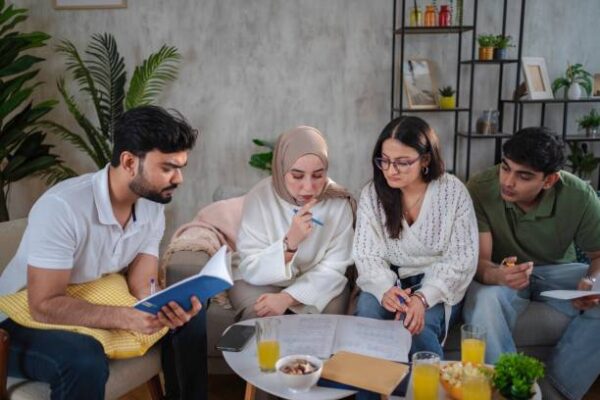 The Ultimate Guide to Studying Abroad for Pakistani Students: